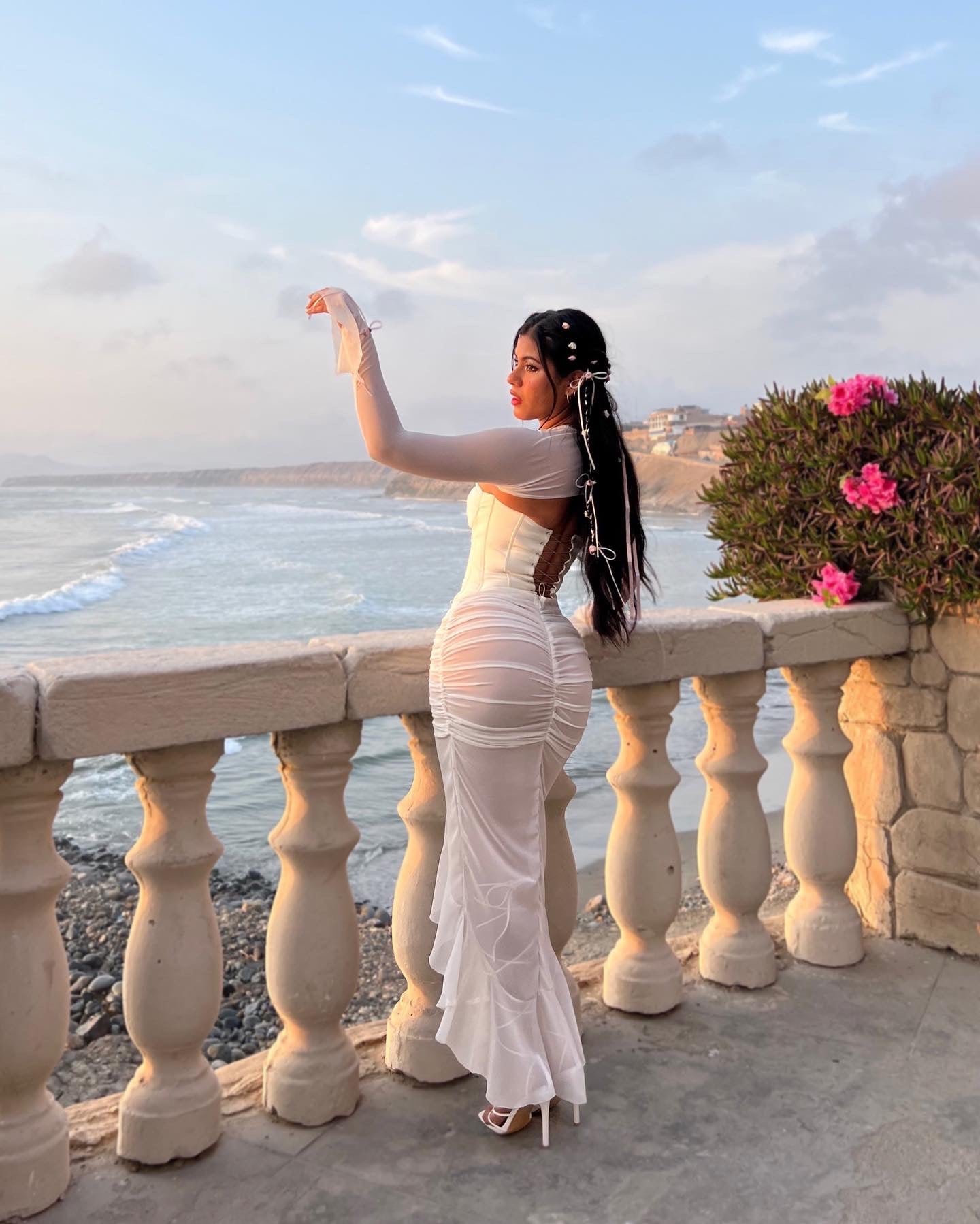 Lucy Dress Deluxe (All the pieces)